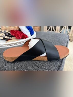Fitflop  Men's Leather Cross Slides - Black